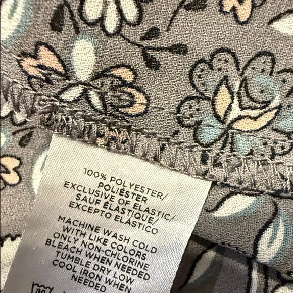 LOFT Charcoal and Pink Floral Blouse - Picture 4 of 4